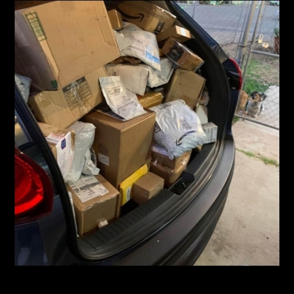 Accents 1 Unclaimed Packages Mail Mystery Box 10 Pieces Fun Gamble